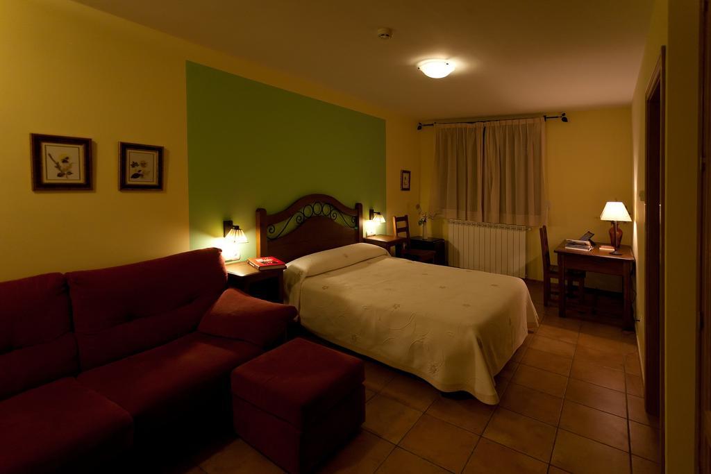 Complejo Turistico Bielsa Hotel Y Camping ห้อง รูปภาพ